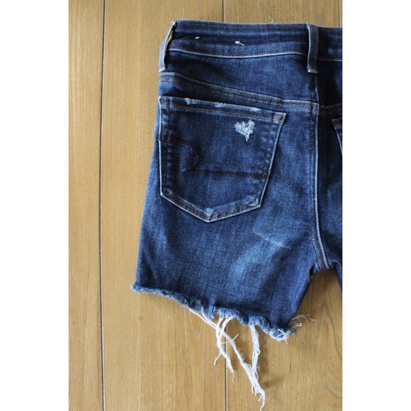 AE Distressed Hi Rise Shortie Jean Shorts 2 26 - Picture 5 of 7